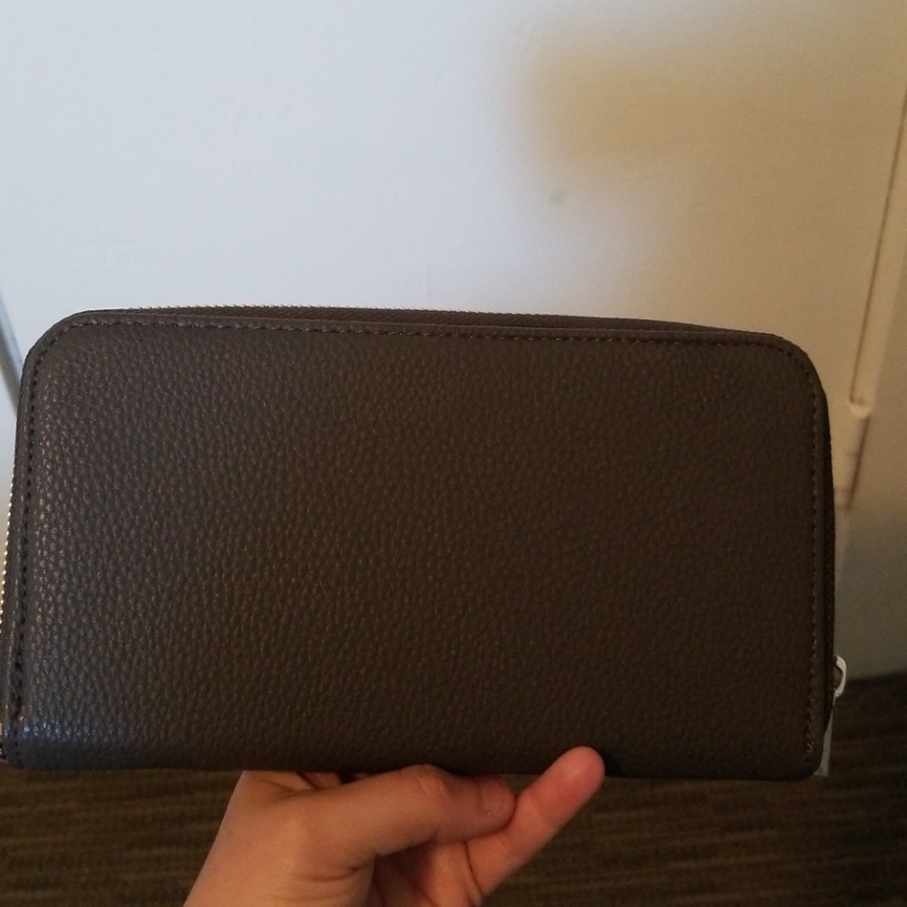 Thirty one all about the Benjamin's wallet